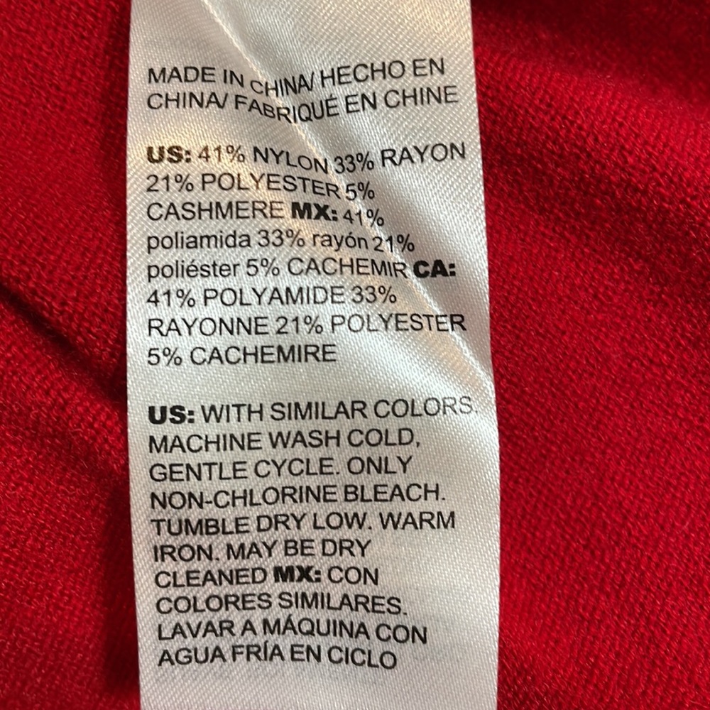 Chico’s Red Lightweight Sweater Woman’sSize Chico’s Size 2 Is a Large or size 12 - Picture 13 of 13